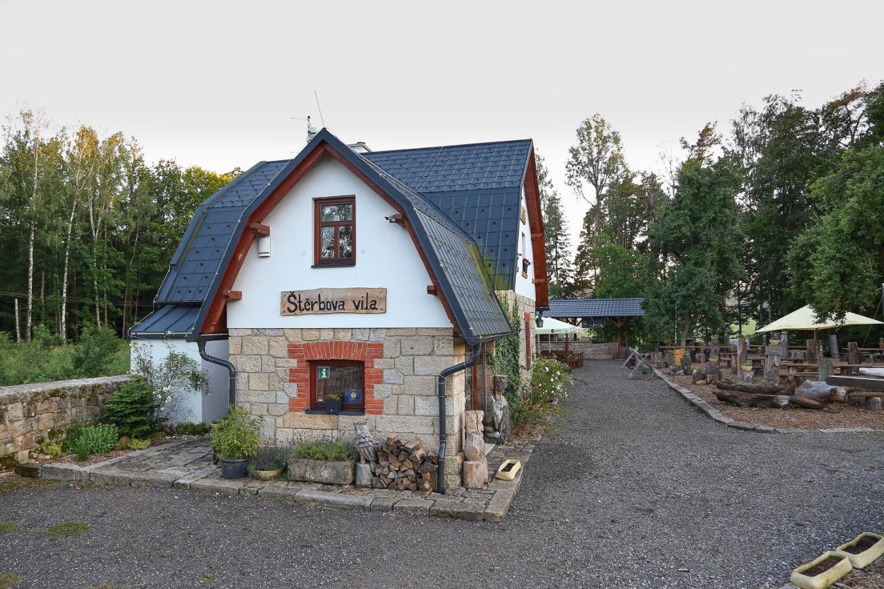 Hotel Penzion Sterbova Vila Bílá Třemešná Exterior foto